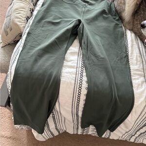 Lululemon super groove pants